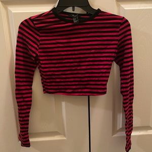 Crop top red and black stripes